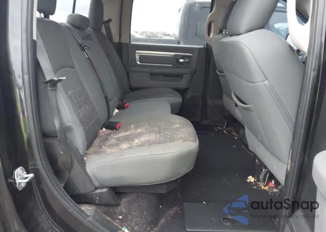 2018 Ram 1500 Big Horn 4X4 5'7 Box z USA, uszkodzony, nr VIN 1C6RR7LT6JS232823